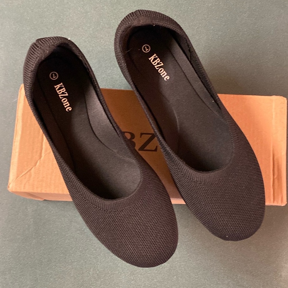 KB Zone Women’s Knit Ballet Flat Size 7